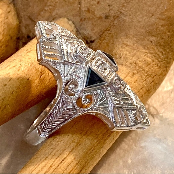 Superb Vintage Sterling Silver Diamond and Sapphire Cocktail Ring - Picture 3 of 5